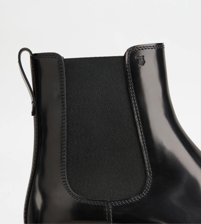 Tod\'s 8NXV805 čierna muži chelsea boots v koži
