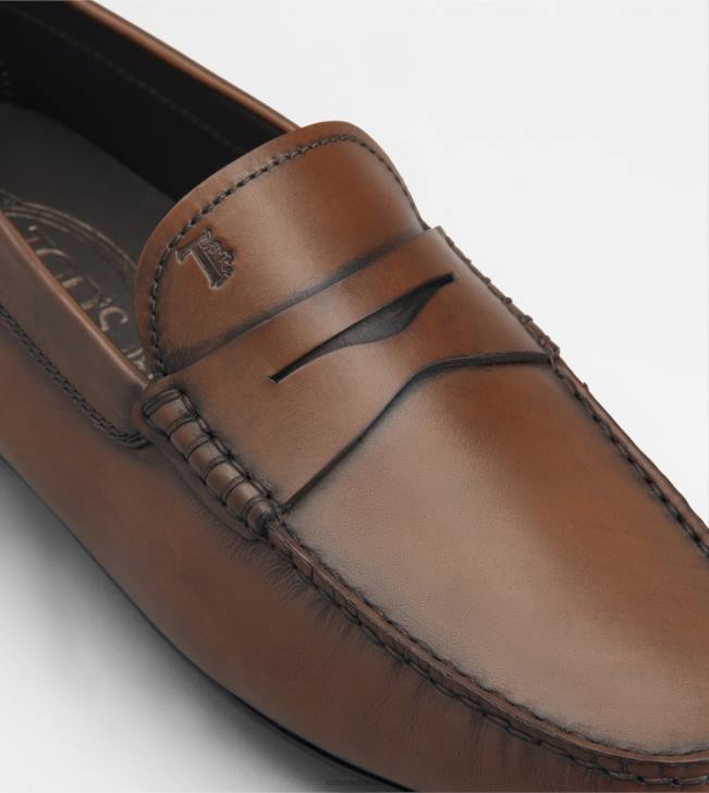 Tod\'s 8NXV754 hnedá muži mestské gommino vodičské topánky v koži