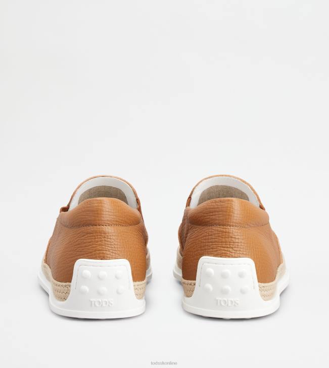 Tod\'s 8NXV914 hnedá muži nazúvacie topánky z kože