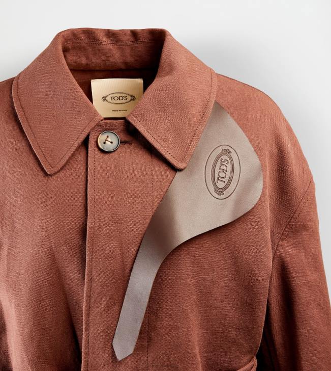 Tod\'s 8NXV596 hnedá ženy kabát s koženými vložkami