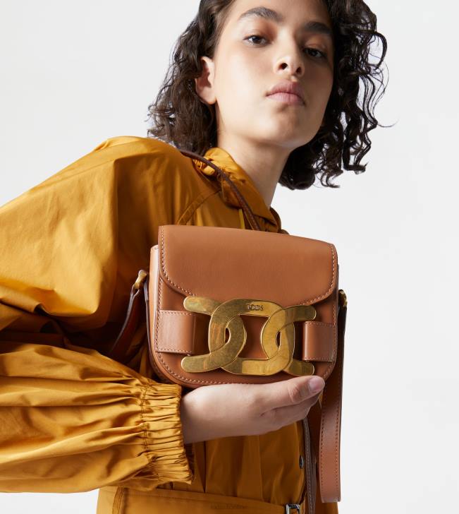 Tod\'s 8NXV440 hnedá ženy kožená mini crossbody kabelka