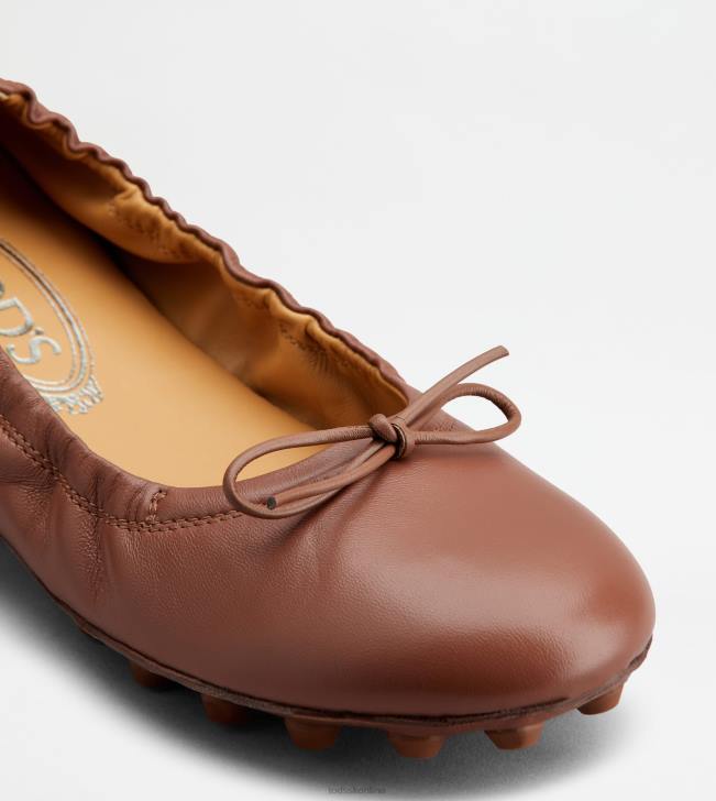 Tod\'s 8NXV191 hnedá ženy bublinkové balerínky v koži