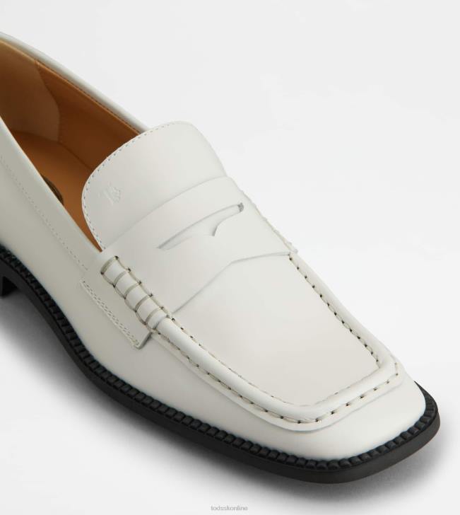 Tod\'s 8NXV48 biely ženy mokasíny v koži