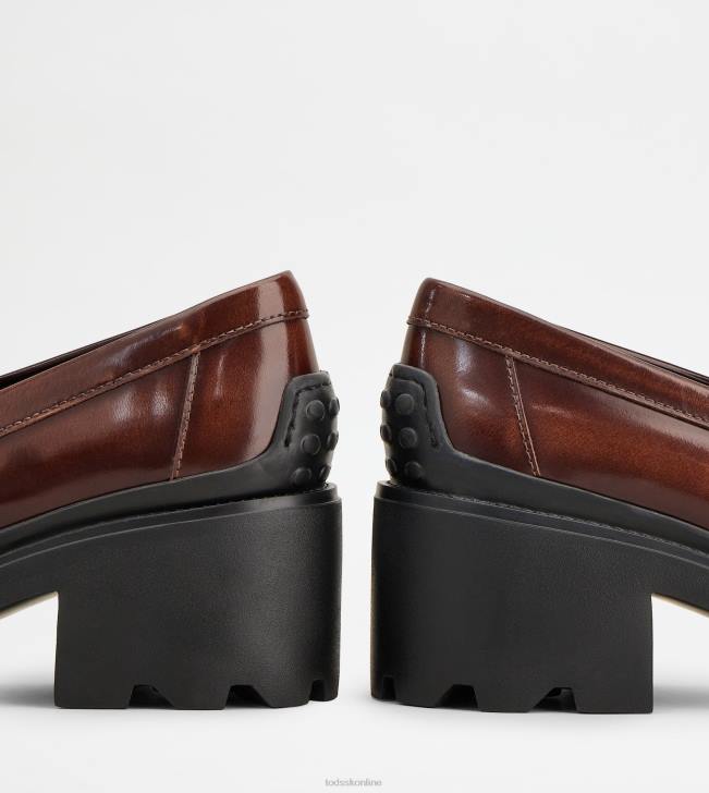 Tod\'s 8NXV49 hnedá ženy mokasíny v koži