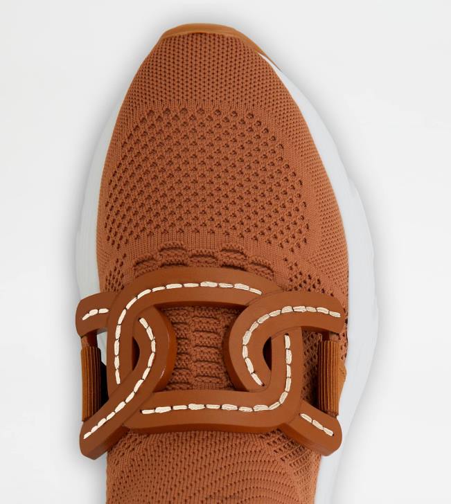 Tod\'s 8NXV124 hnedá ženy tenisky z high-tech látky